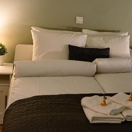 La Bella - Entire Apartment Near Gozsdu Udvar Budapest Ngoại thất bức ảnh
