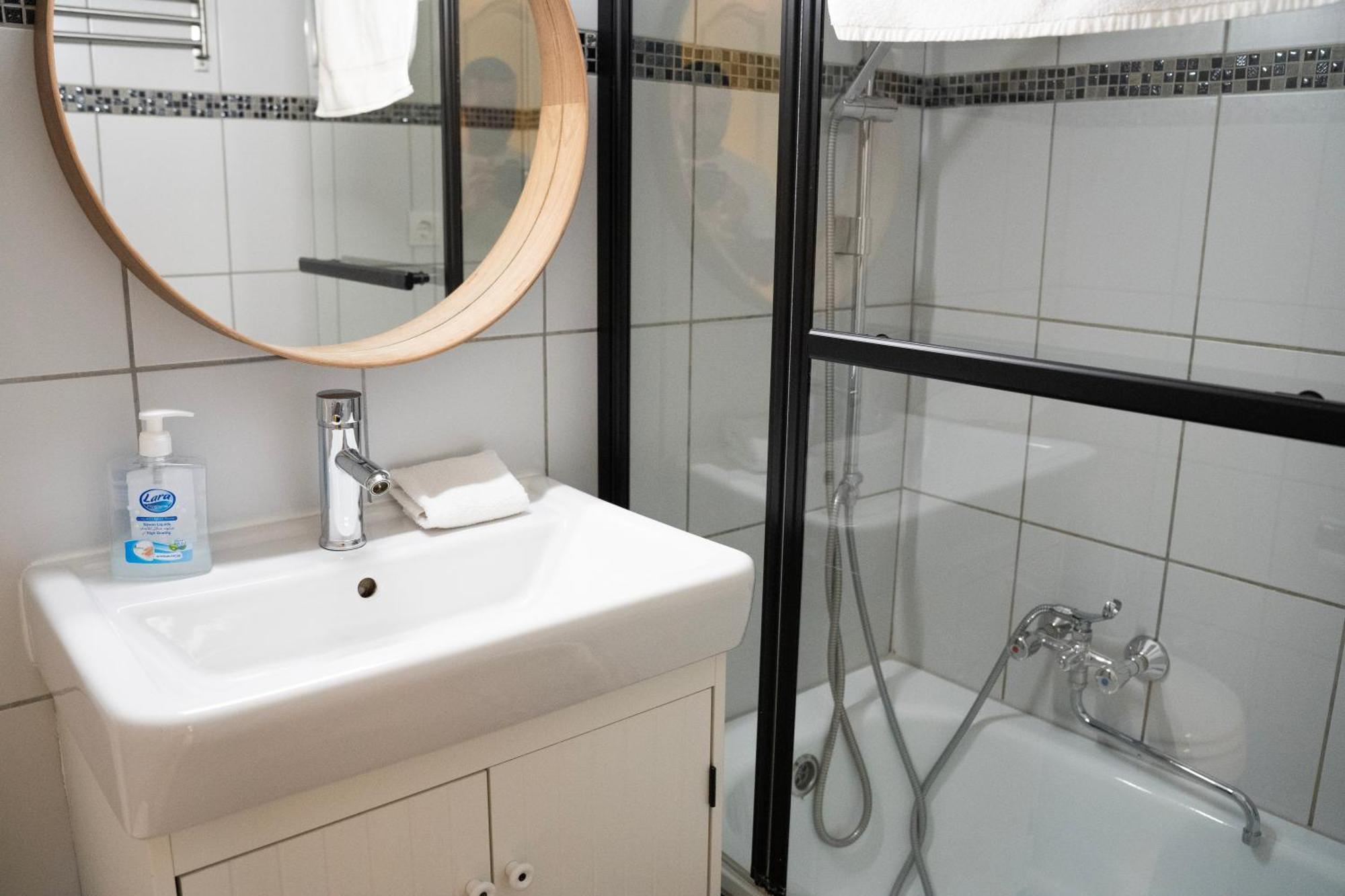 La Bella - Entire Apartment Near Gozsdu Udvar Budapest Ngoại thất bức ảnh